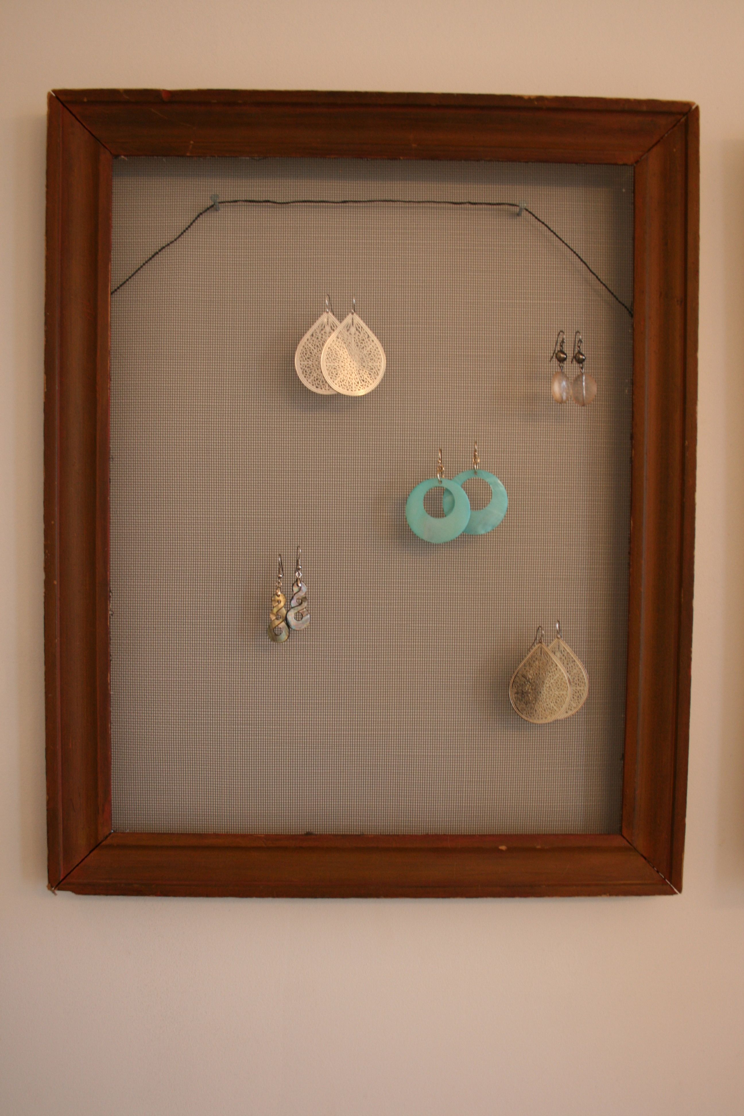 Hang 'em High: Framed Earring Organizer! - Dream Green DIY