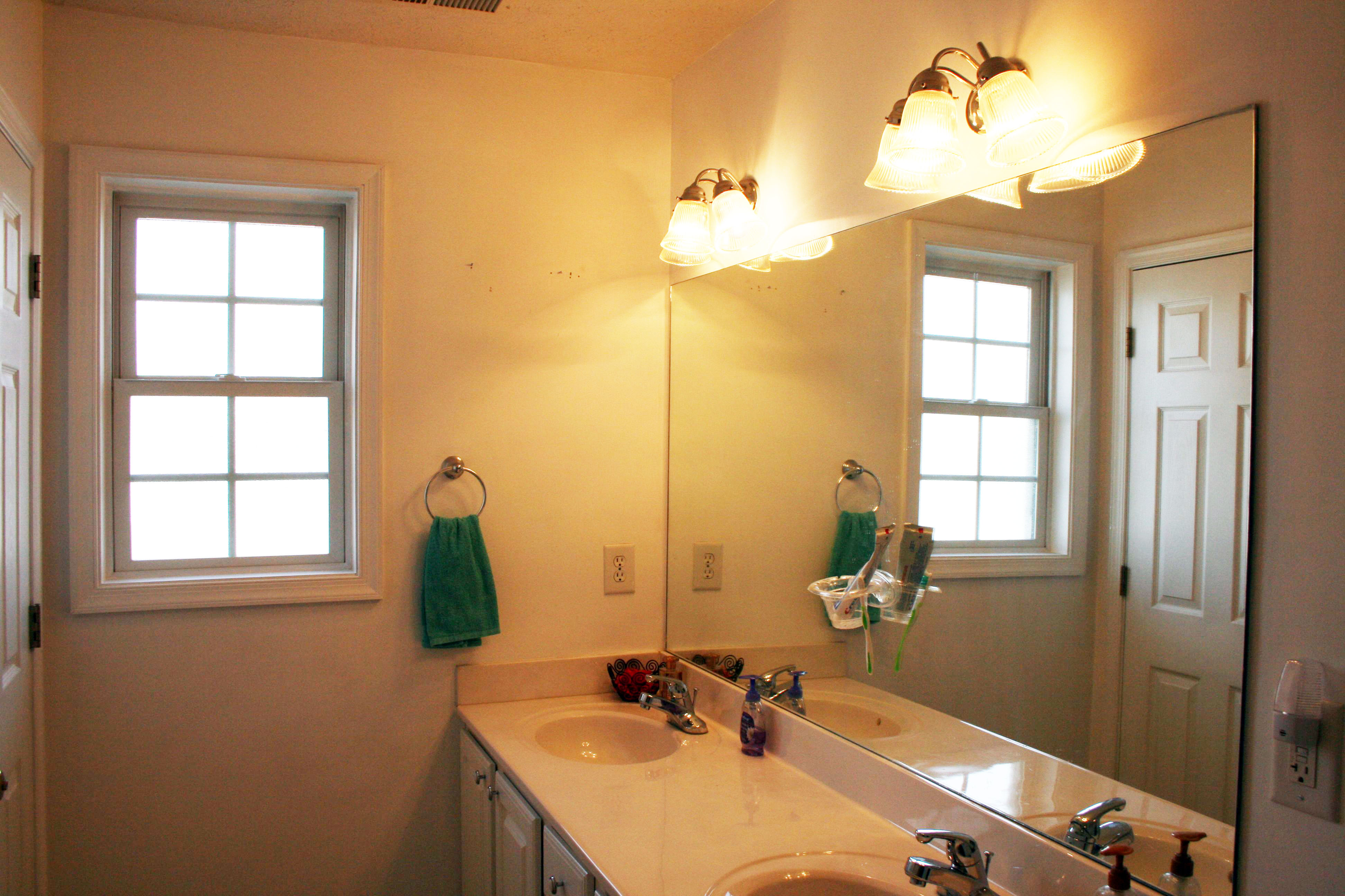 Updating The Bathroom Light Fixture Dream Green Diy