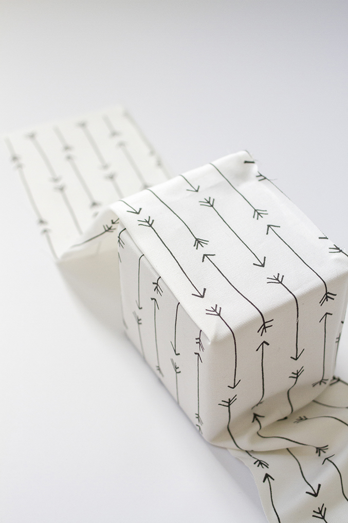 Holiday Paper Wrap Up 8 // Fabric Wrapping Dream Green DIY