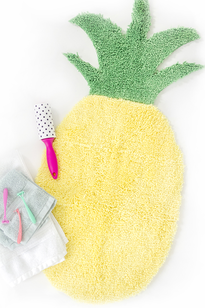 intex pineapple mat