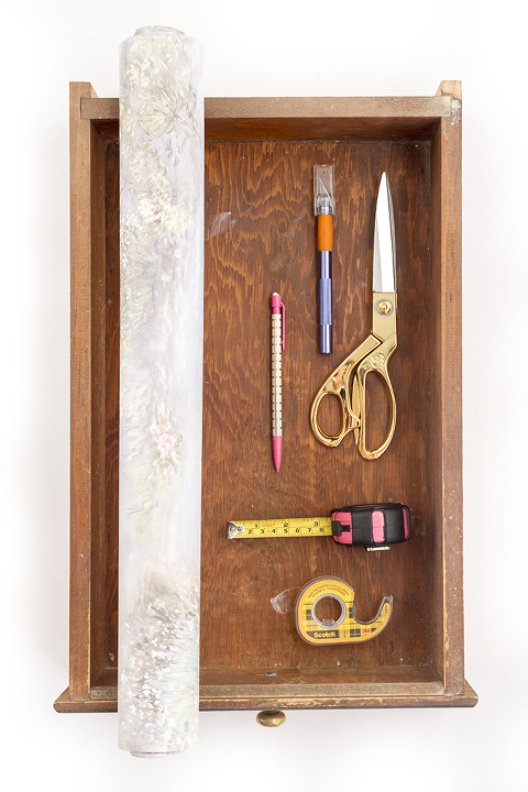 How To Turn Wallpaper Scraps Into Drawer Liners Dream Green Diy