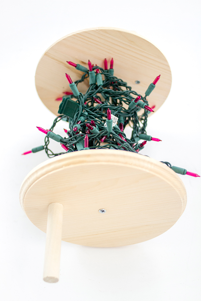 How To Make A DIY Christmas Lights Spool Dream Green DIY