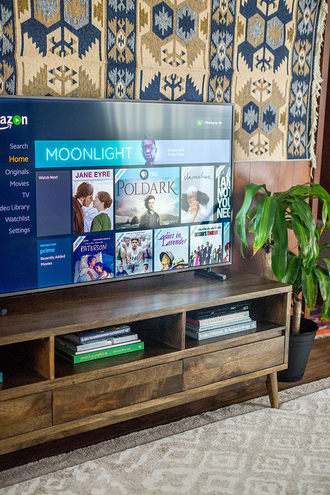 How To Make A TV Blend In With Your Decor Dream Green DIY