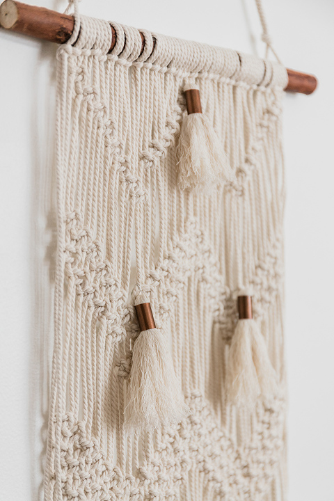 How To Make A Macramé Wall Hanging - Dream Green DIY