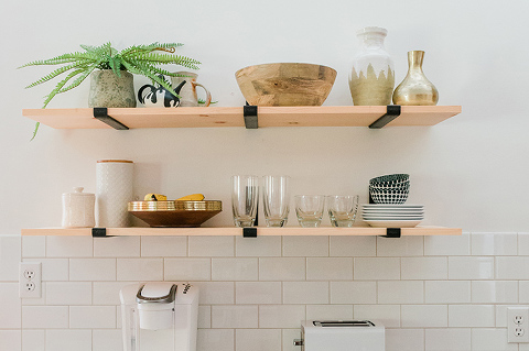 Our Functional Kitchen Décor Secrets | dreamgreendiy.com + @tuesdaymorning #ad #TuesdayMorningFinds