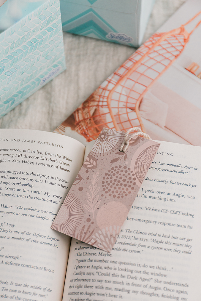 My Spring Reading List & DIY Bookmarks - Dream Green DIY