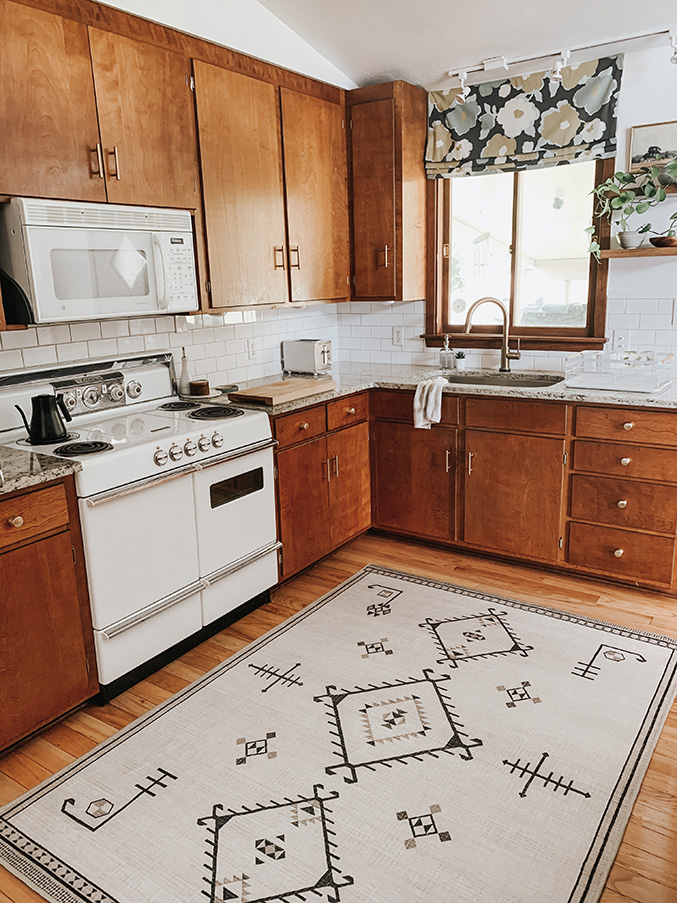 Our New (Washable!) Kitchen Rug - Dream Green DIY