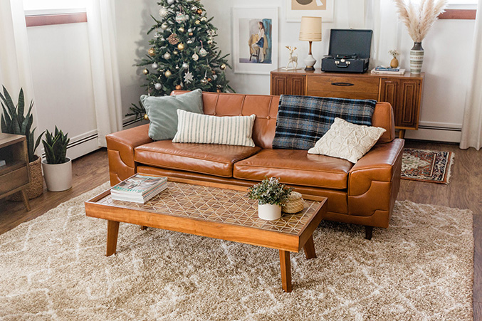 Our 2020 Family Room Holiday Tour - Dream Green DIY