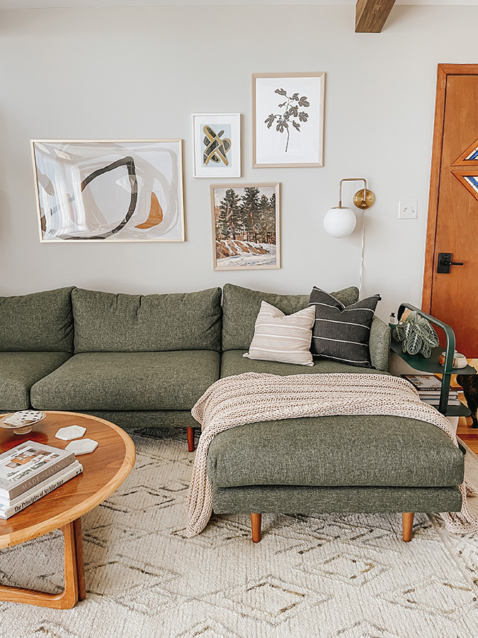 5 Tips For Decorating A Living Room For Fall - Dream Green DIY