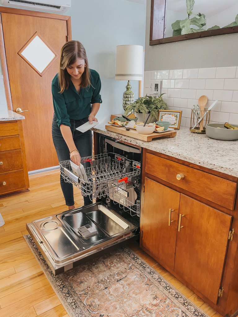 how-to-properly-load-a-dishwasher-dream-green-diy