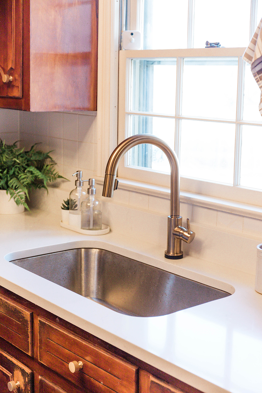 New Quartz Countertops In The Kitchen