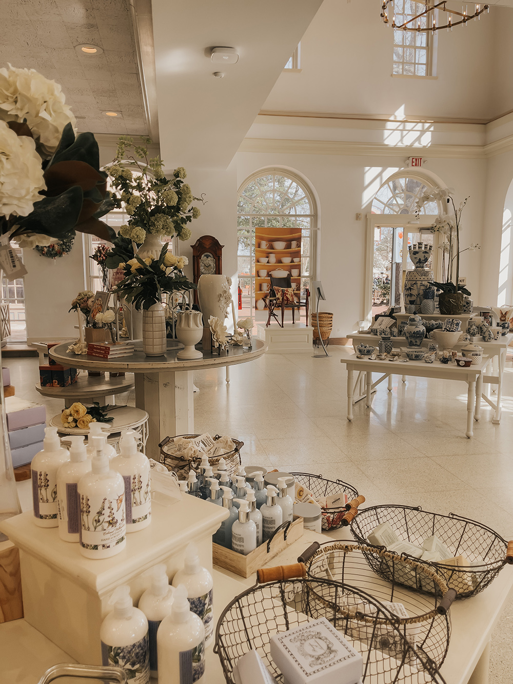 Things To Do In Colonial Williamsburg - Dream Green DIY