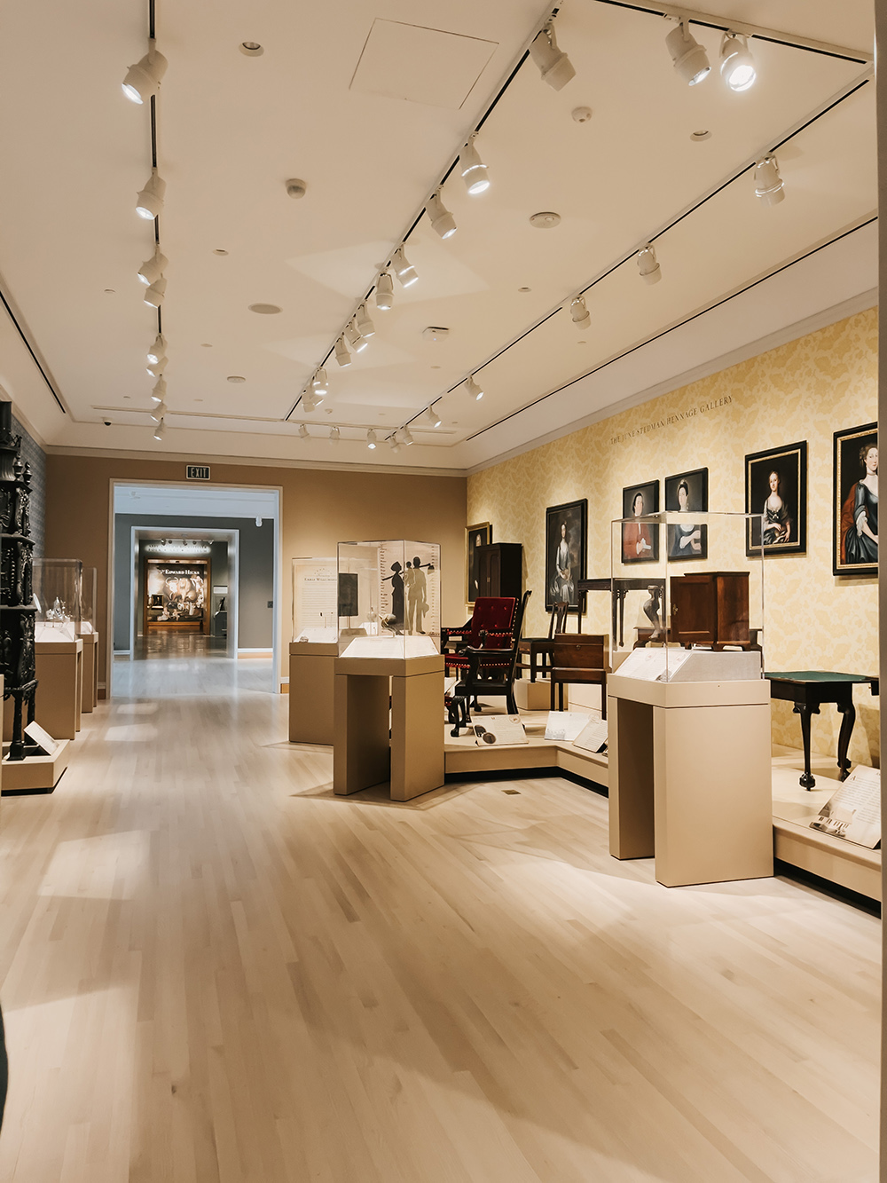 Things To Do In Colonial Williamsburg - Dream Green DIY