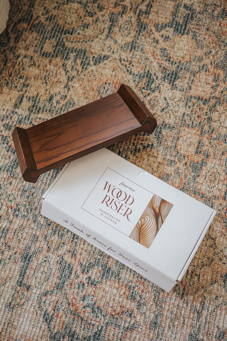 Two Ways To Style A Wooden Riser - Dream Green DIY