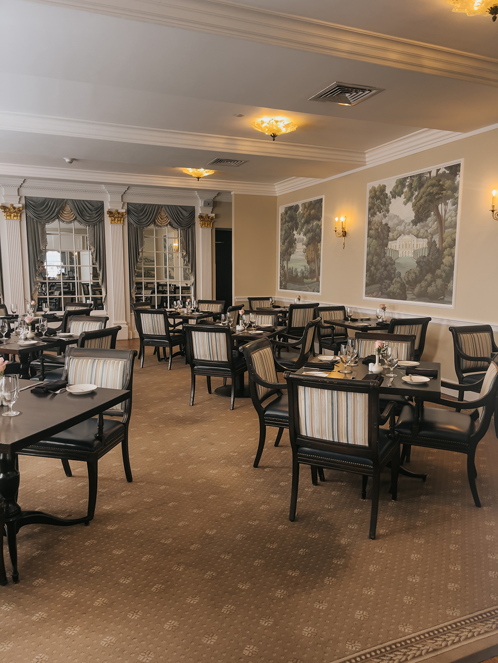 Travel: Where To Eat In Colonial Williamsburg - Dream Green DIY